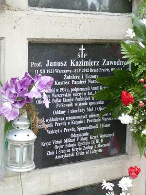 Uroczyste złożenie kwiatów na grobie Janusza Kazimierza Zawodnego – Warszawa, 8 kwietnia 2024